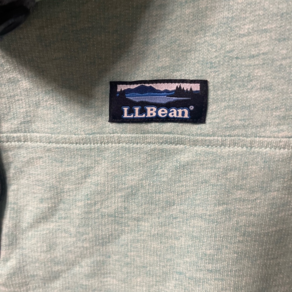 LL Bean Green Sweatshirt